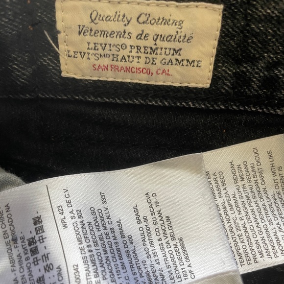 Levi’s button up black jeans shorts short - Picture 2 of 4